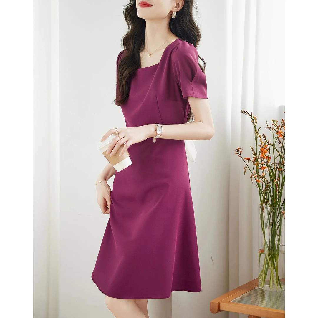 沫晗依美2025夏季新款简约质感系带收腰后背露腰百搭连衣裙0043