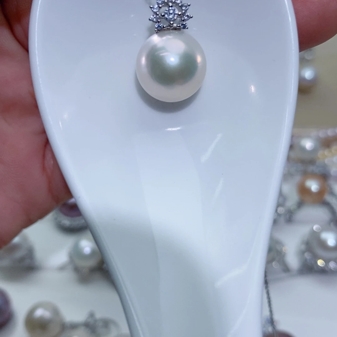 淡水珍珠吊坠(赠链)银S925镶嵌