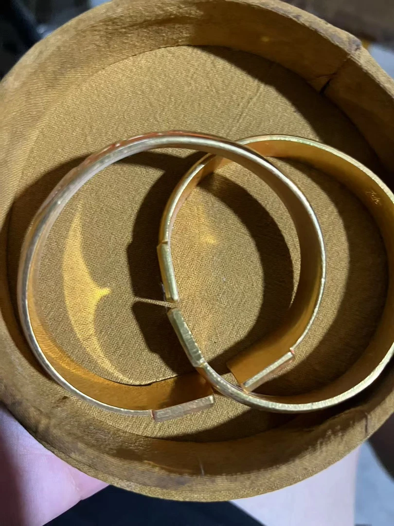 精品摆件牡丹花盒俩黄镯