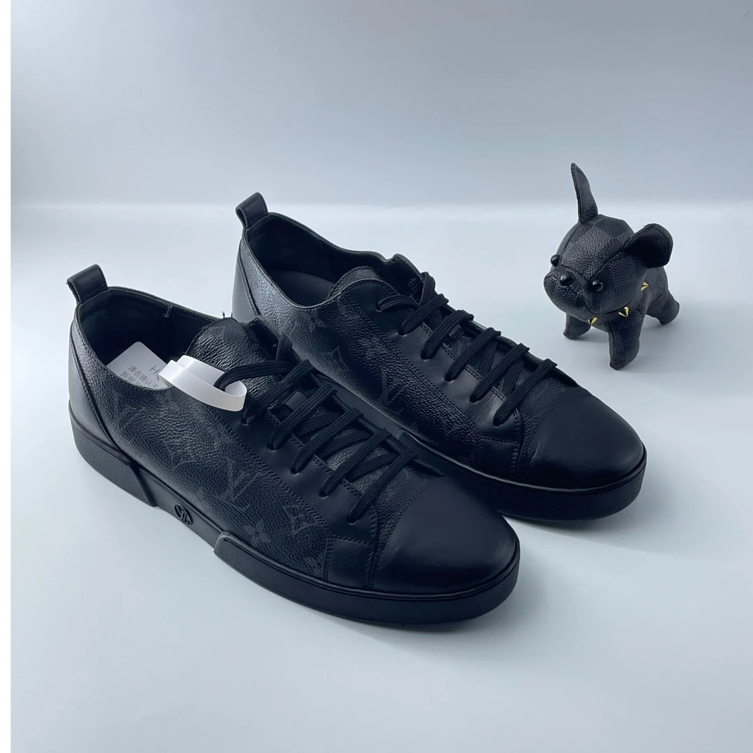 99新 LouisVuitton/路易威登 黑色老花半印 经典休闲商务板鞋42码