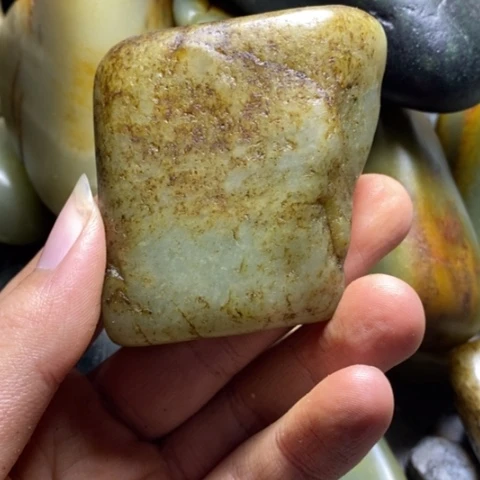 未镶嵌和田玉（糖玉）挂件