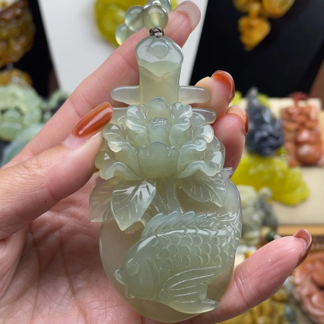 未镶嵌蛇纹石玉颈饰