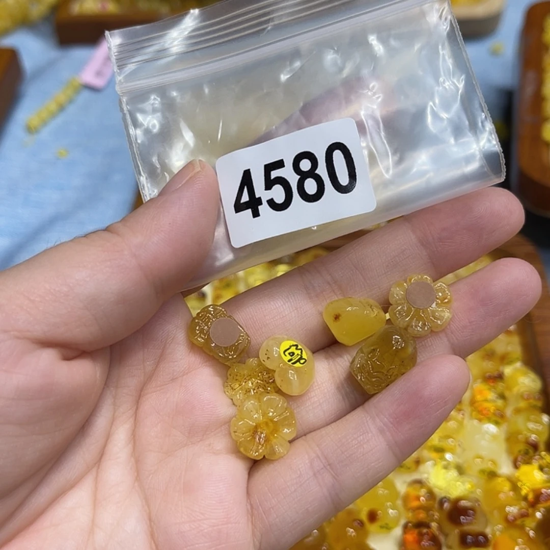 琥珀未镶嵌珠宝奇石