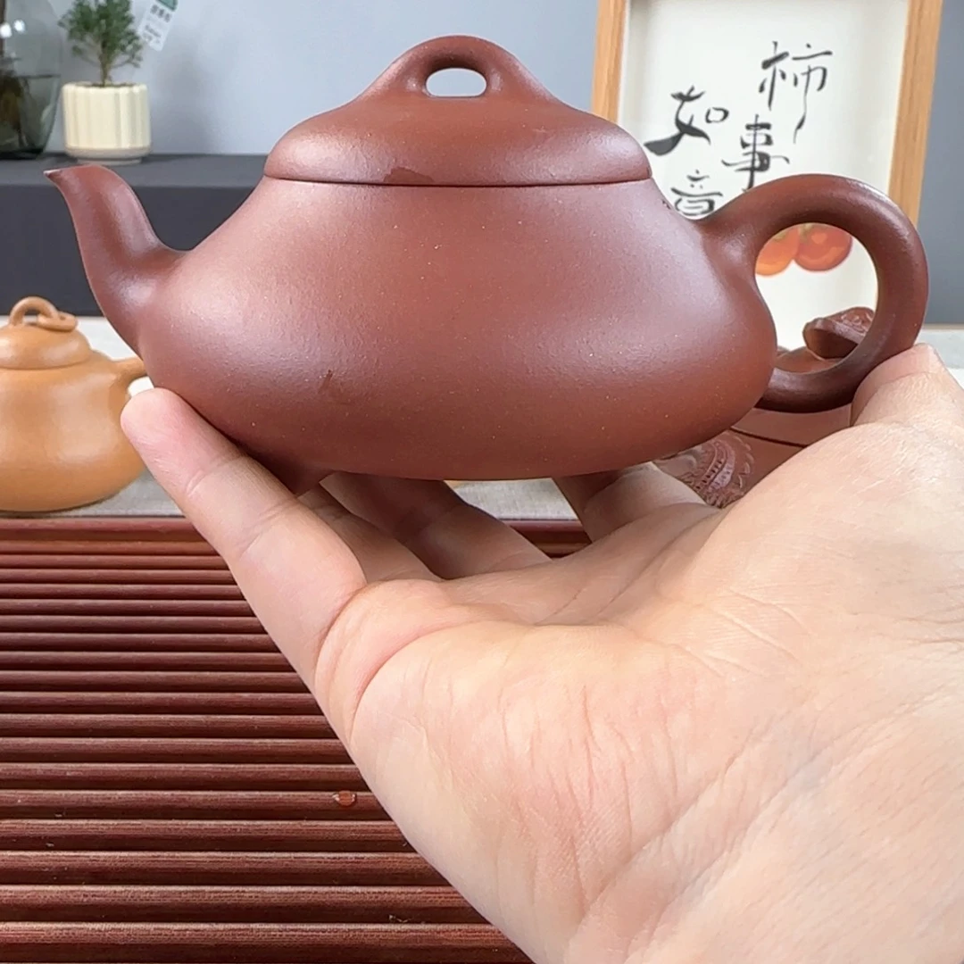 紫砂茶壶?****n微瑕底槽青