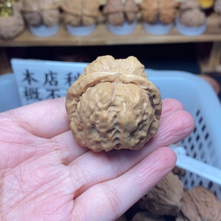 奇***葩文玩核桃把件文玩