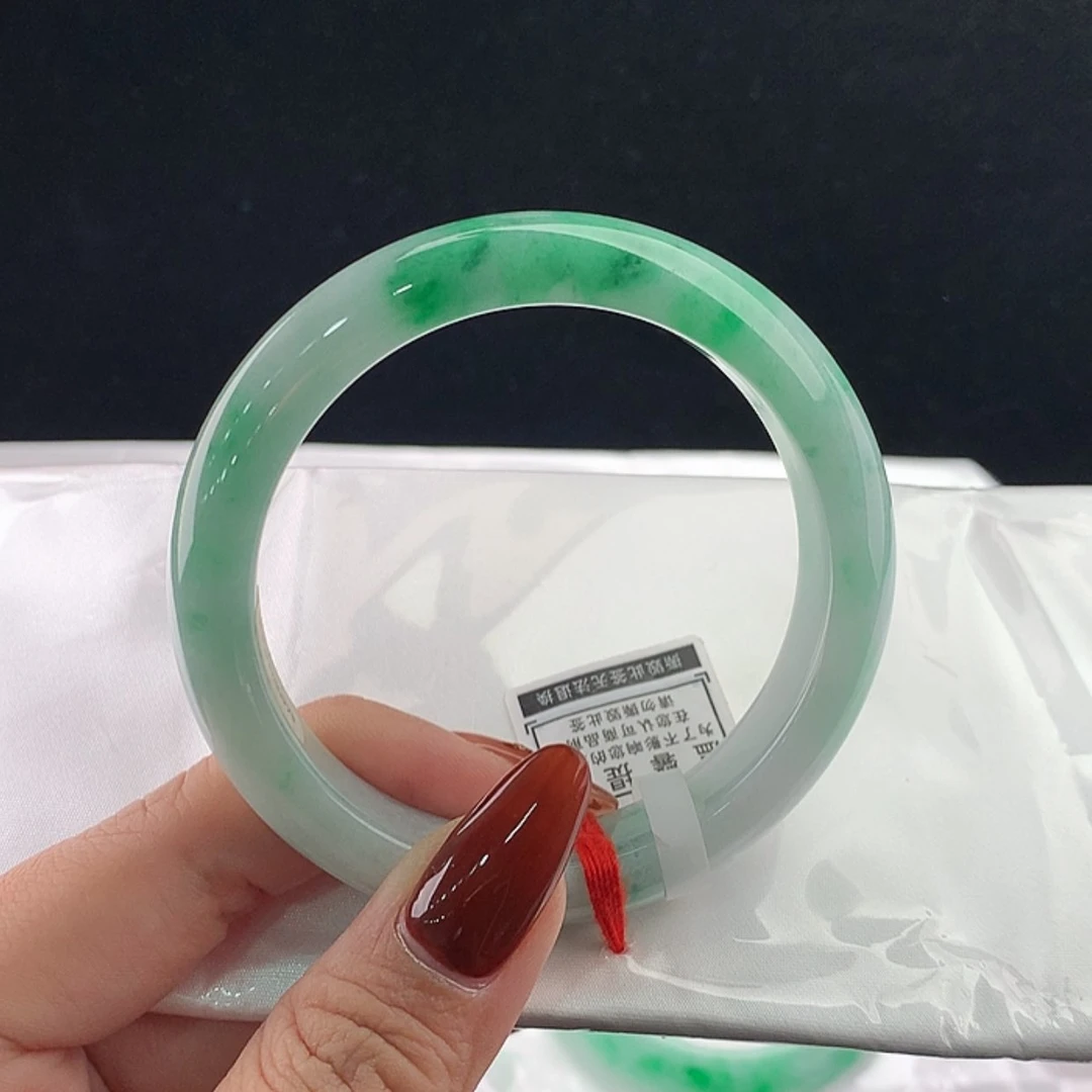 【闪购商品】未镶嵌手镯翡翠正58