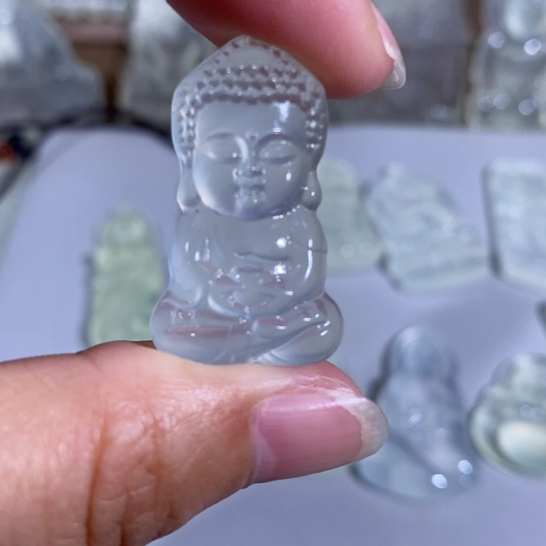 未镶嵌岫玉颈饰吊坠