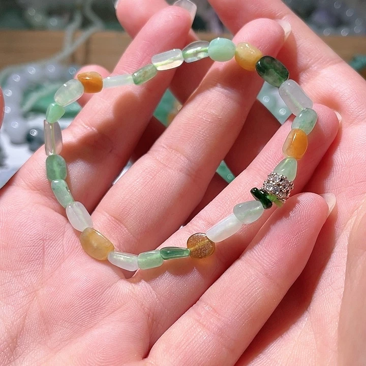 颈饰未镶嵌翡翠天