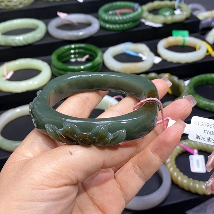 和田玉手镯59圈口38未镶嵌