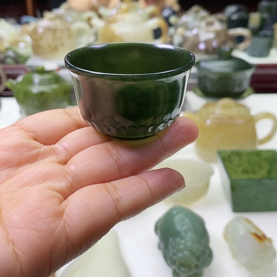 和田玉杯子未镶嵌