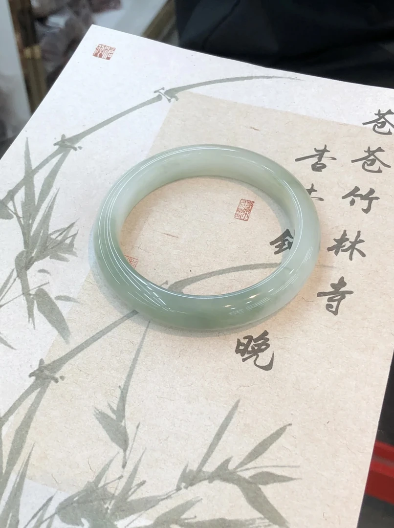 新疆天山雪翠手镯