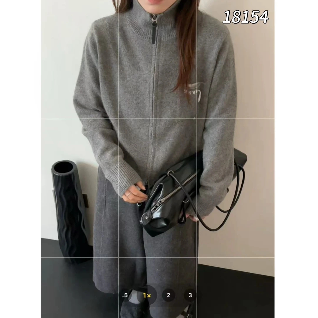 18154（部分无水洗唛介意慎拍）WANGDAN单口袋高领长袖针织开衫