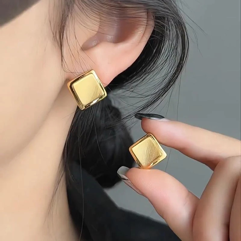 铜合金耳饰 2025春季新品  小众设计感冷淡风拉丝方块耳钉E1314