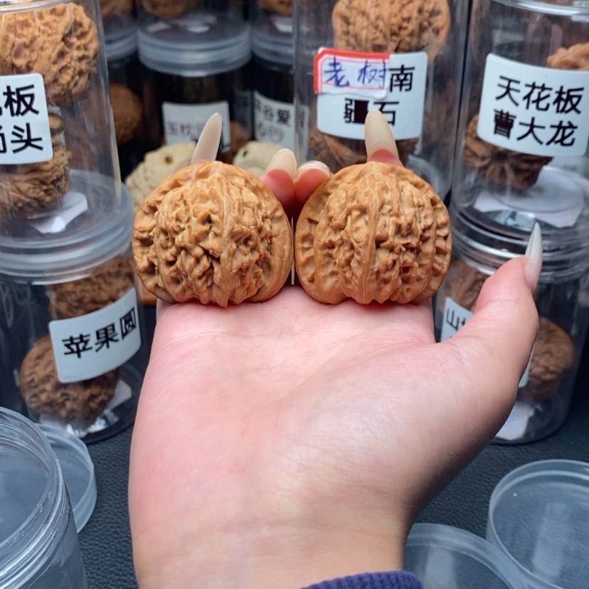 【闪购商品】手串/手链核桃8***.白狮子。