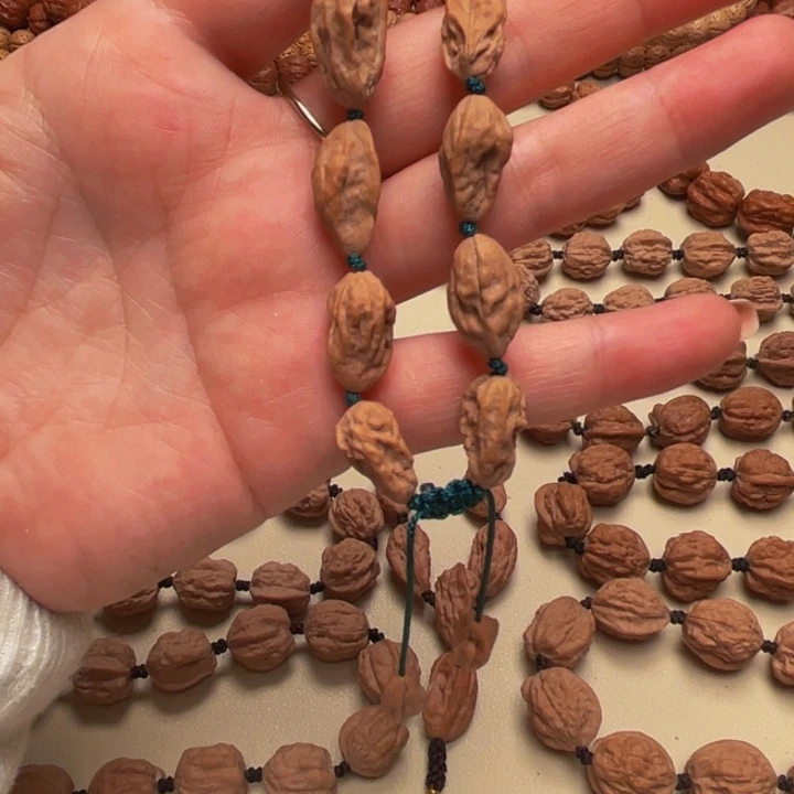 随***缘吊坠文玩核桃异形