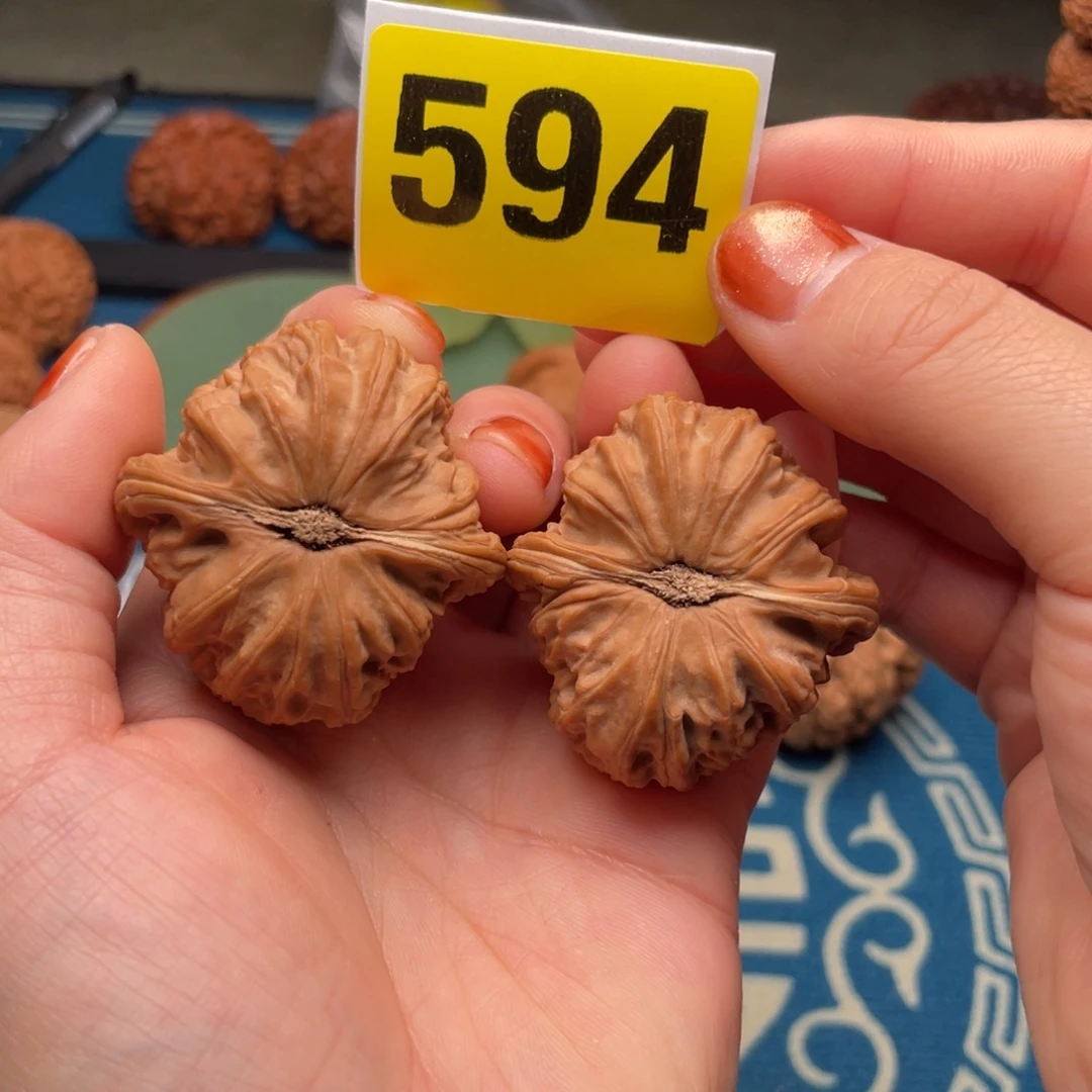 文玩核桃吊坠40全品白狮子594号