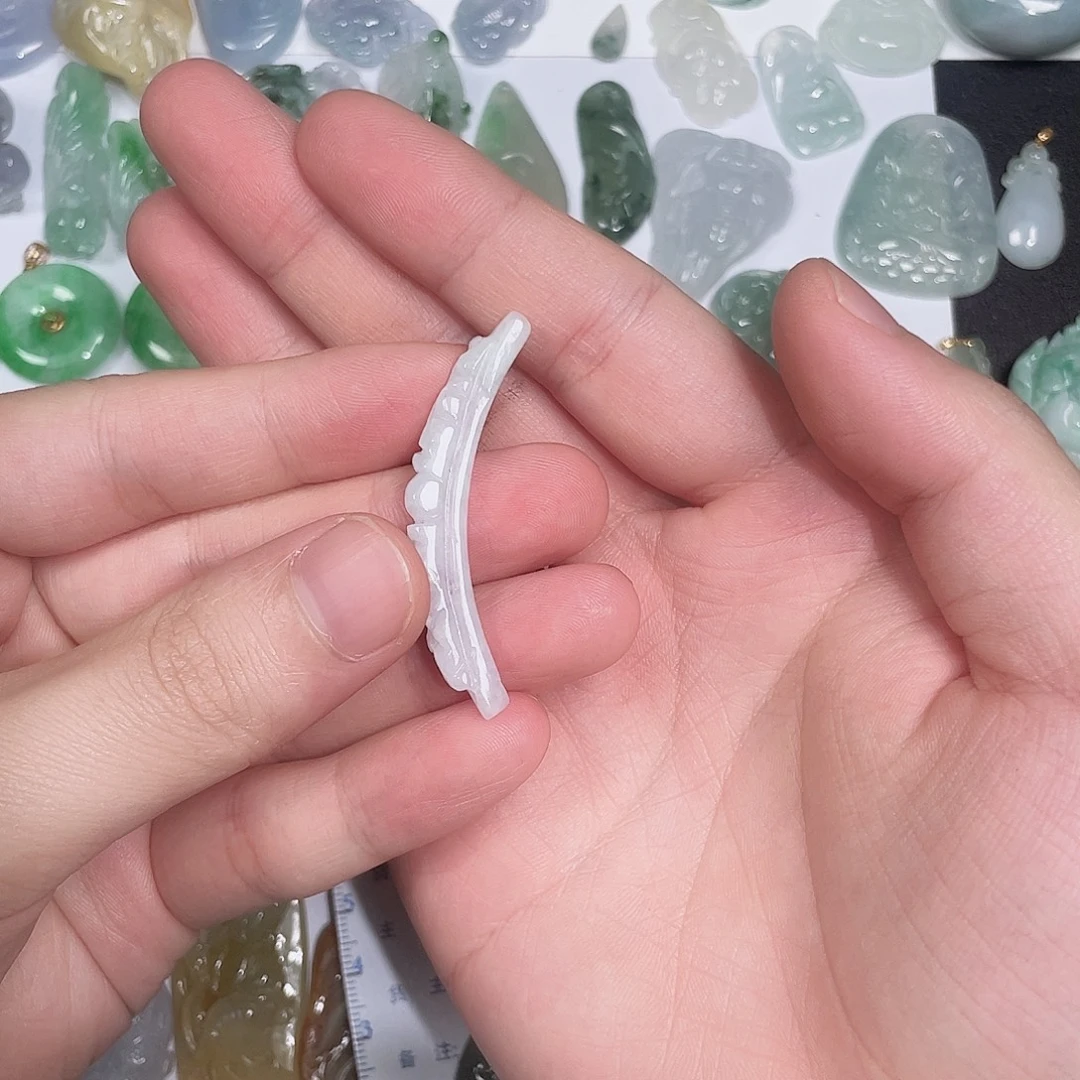 翡翠未镶嵌颈饰翡翠挂饰