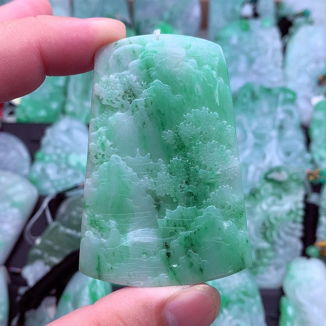 吊坠(不含链)未镶嵌翡翠