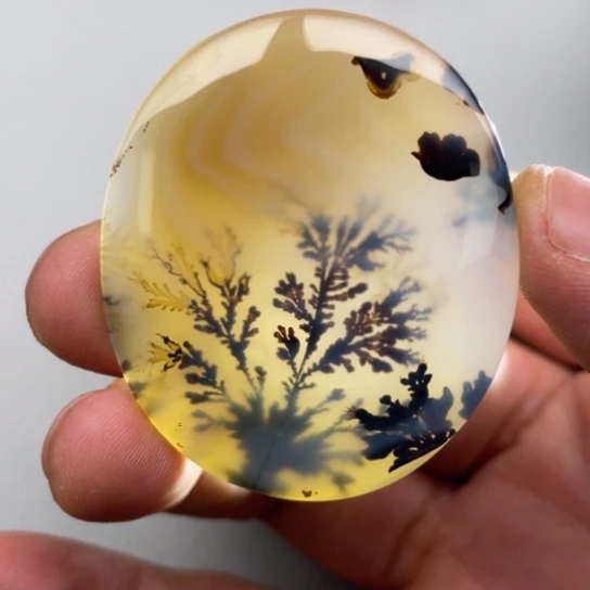 玛瑙/玉髓颈饰未镶嵌漫**雪