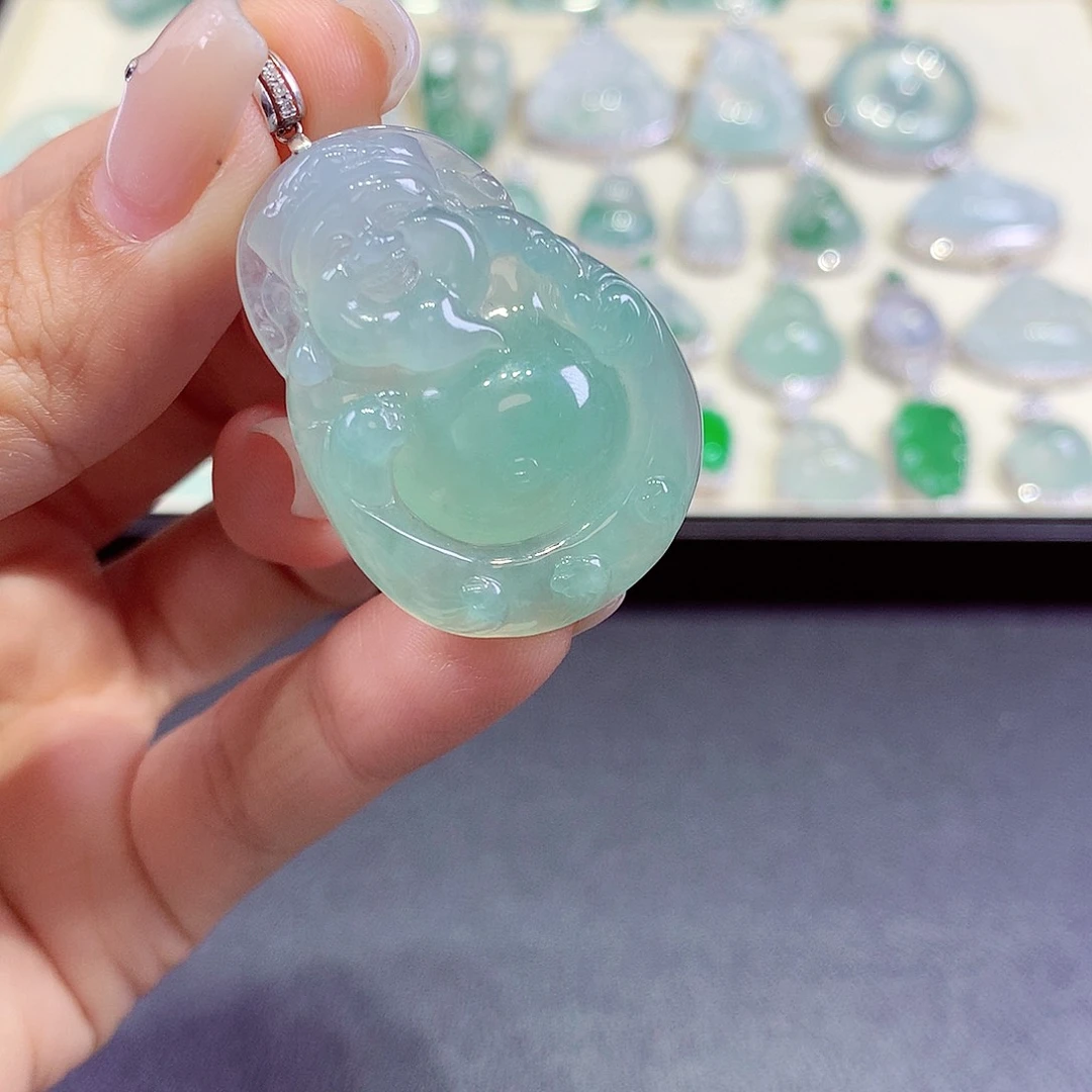 素***丝翡翠18K金镶嵌颈饰翡翠