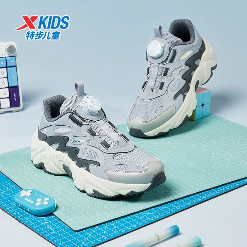 特步儿童冬季防滑跑鞋大童户外休闲百搭耐磨运动鞋675115329165
