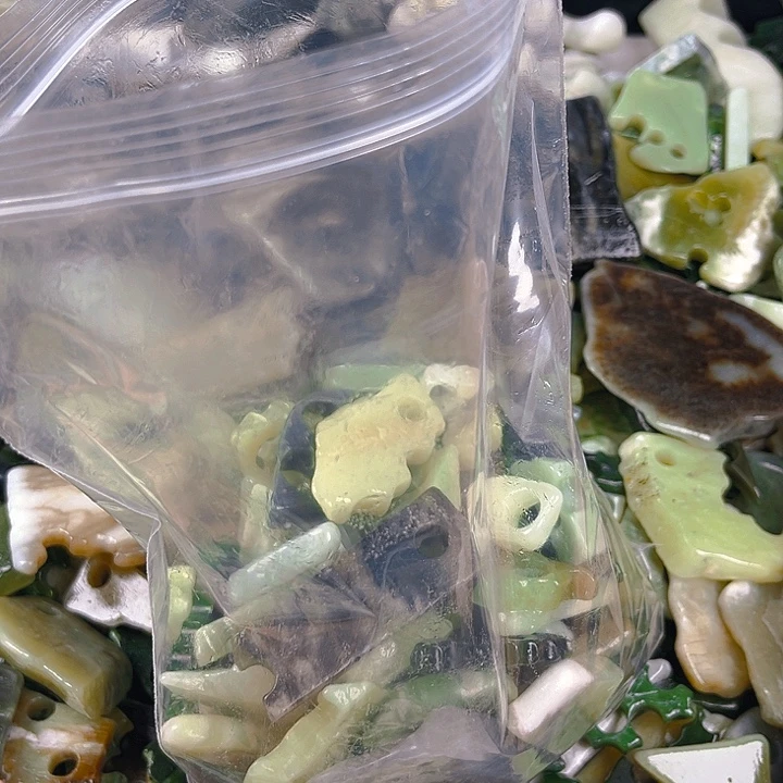 用***2和田玉（糖玉）未镶嵌珠宝半成品