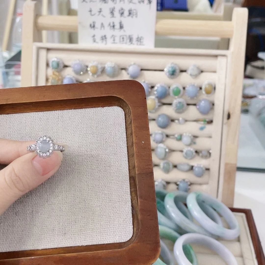 颈饰未镶嵌翡翠天然翡翠Ａ货