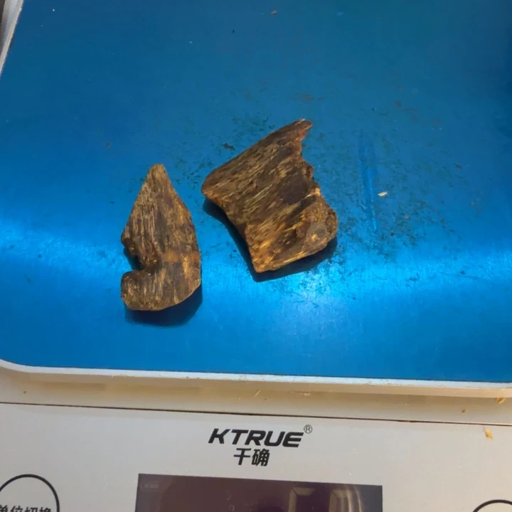 沉香沉香碎屑奇楠原母树高端老料5.5克