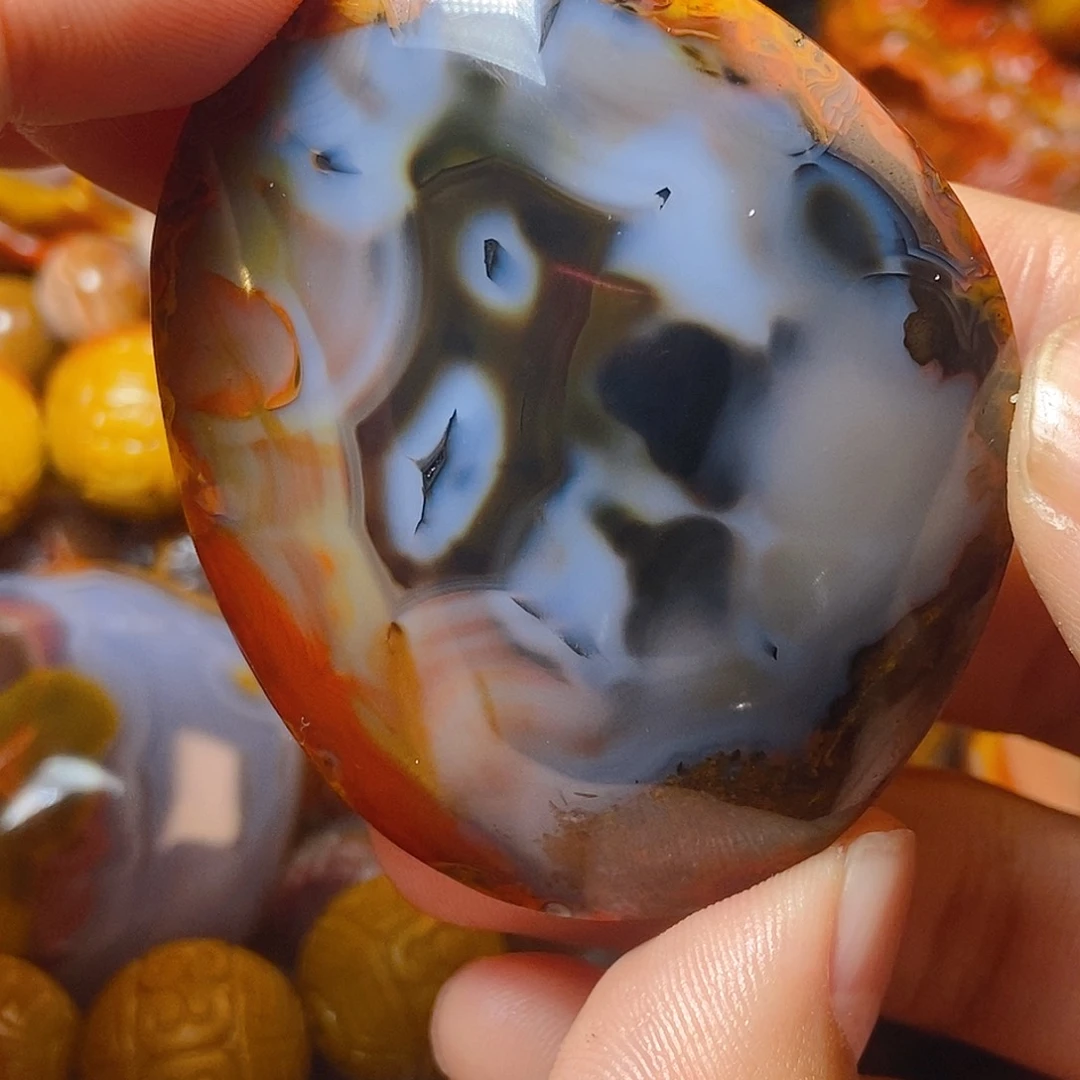 未镶嵌其他玛瑙/玉髓三*