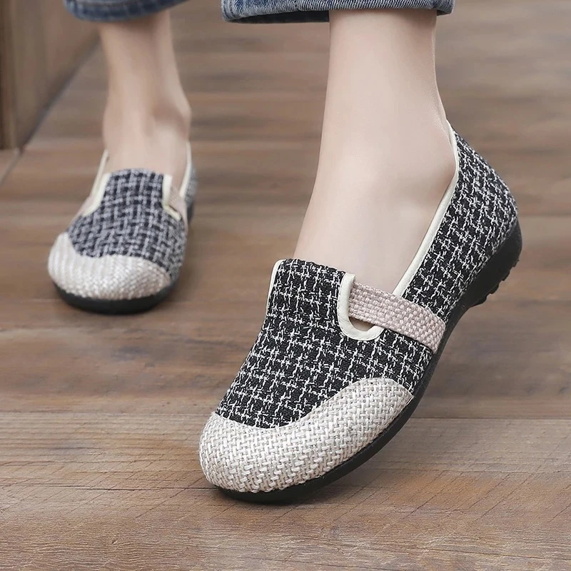 老北京新款布鞋舒适休闲防滑民族软底中老年妈妈透气一脚蹬轻便