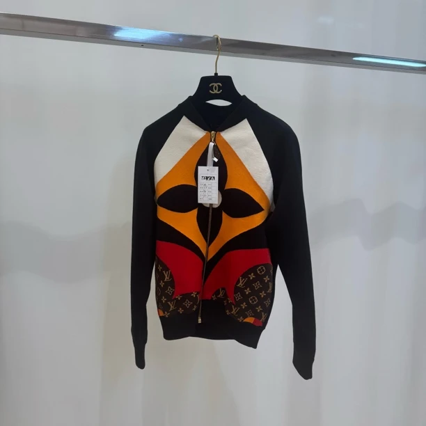 95新 LouisVuitton/路易威登 羊毛拼接扑克老花针织外套xs码03336