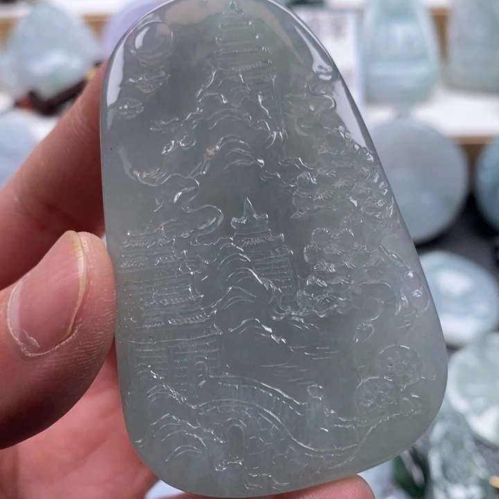 翡翠颈饰未镶嵌翡翠