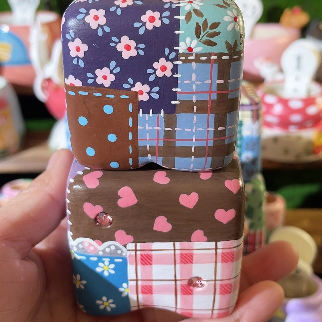 红陶春*手工….手绘缝补两个