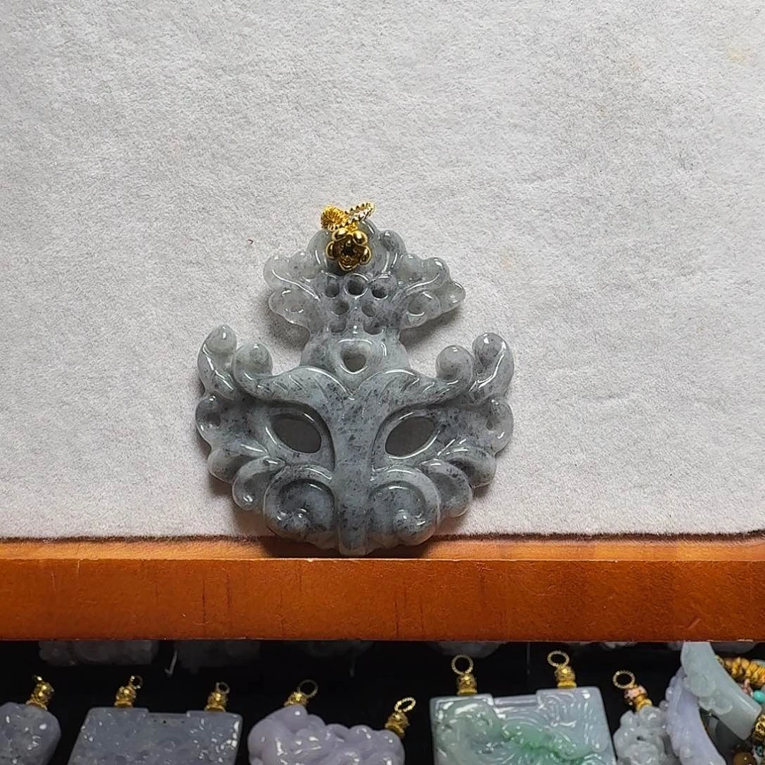 吊坠(赠链)未镶嵌翡翠