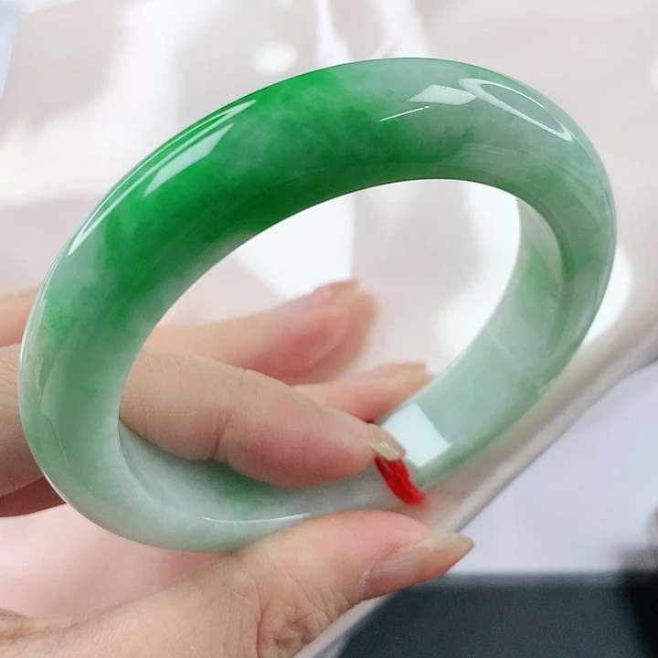 未镶嵌手镯翡翠，157