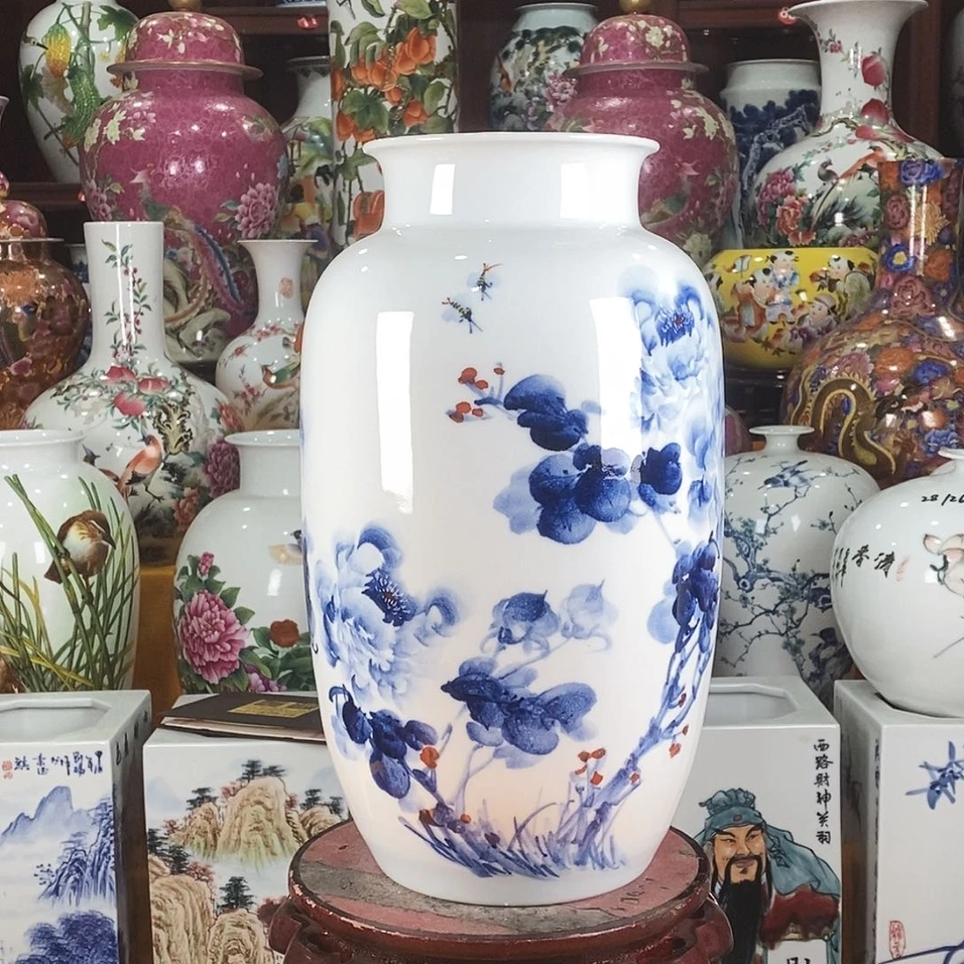 陶摆件景德镇陶瓷青花冬瓜瓶