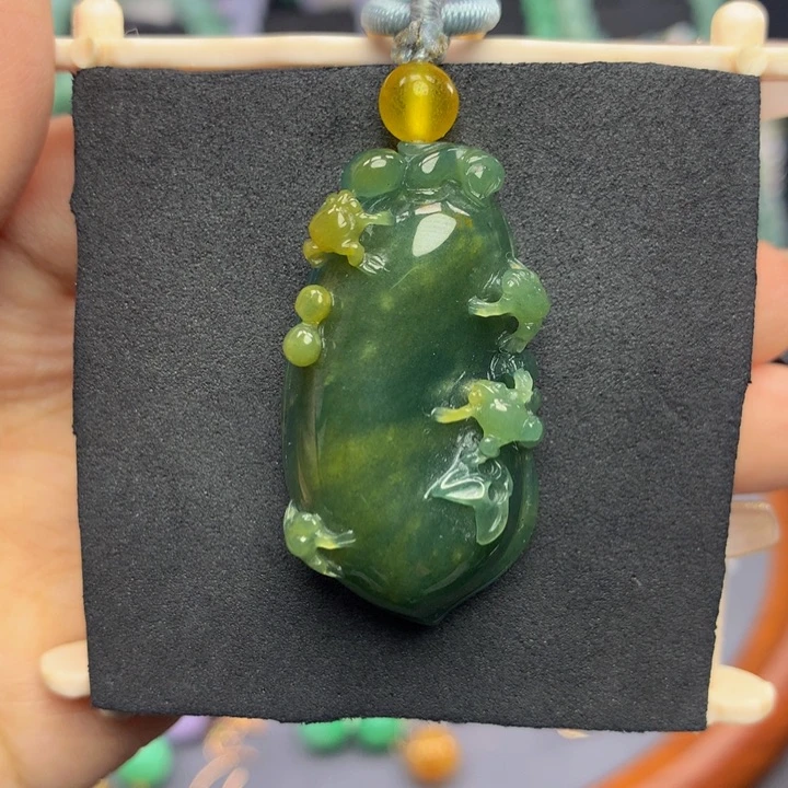 翡翠手链未镶嵌翡翠