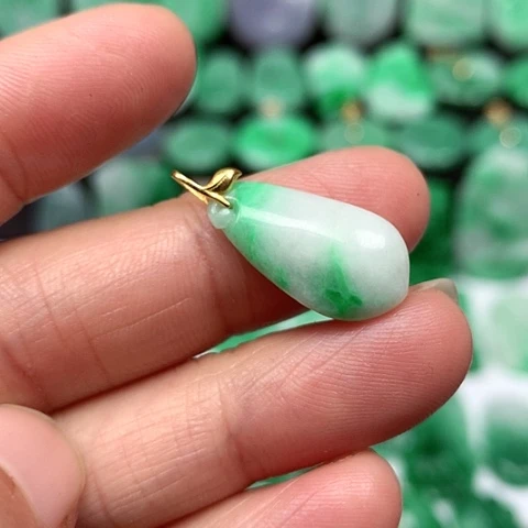 翡翠吊坠(不含链)18K金镶嵌