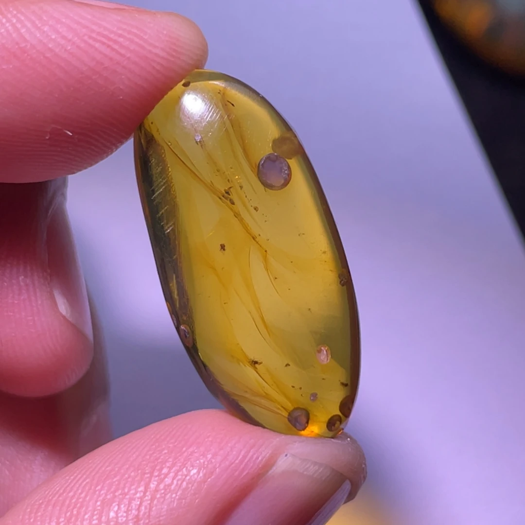 未镶嵌琥珀裸石15号