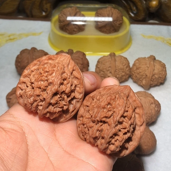 文玩核桃把件42满天星