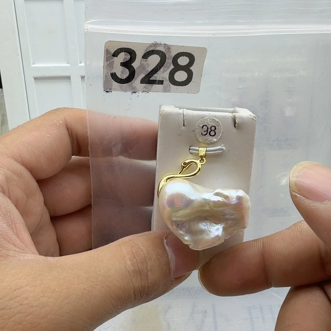 淡水珍珠合金颈饰