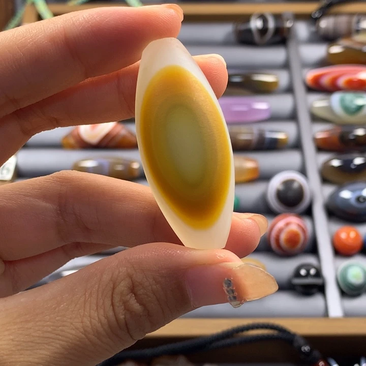 未镶嵌颈饰玛瑙/玉髓
