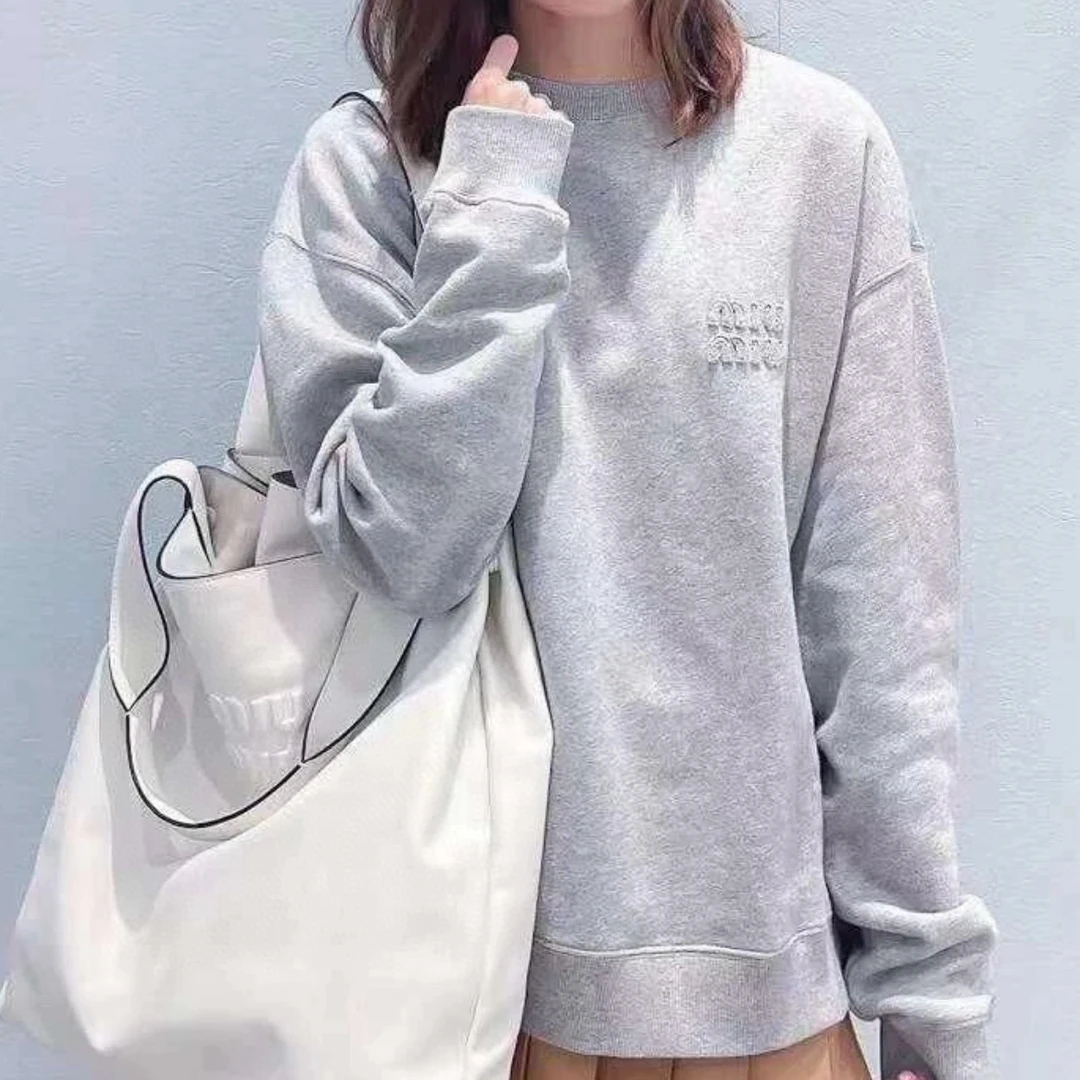 未使用 MIU MIU/缪缪 刺绣logo圆领卫衣 M码 J01850
