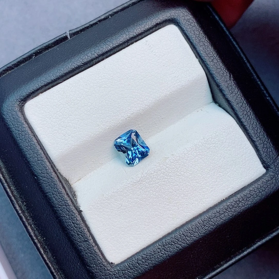 未镶嵌笔搁海蓝宝石0.92ct 超级圣玛利亚