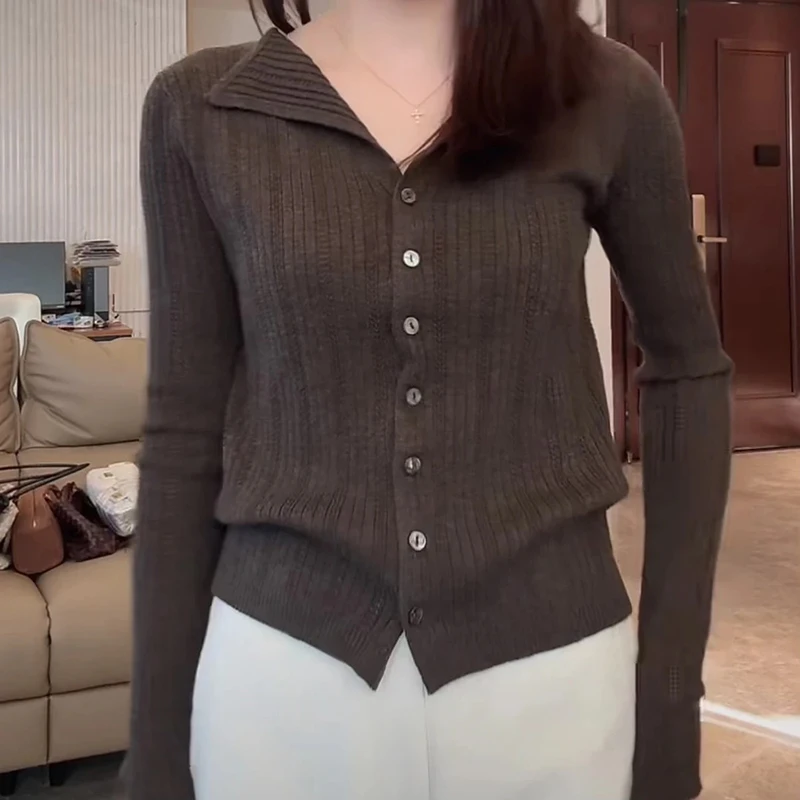 法式翻领长袖针织打底衫女2025春秋新款软糯修身显瘦毛衣开衫外套