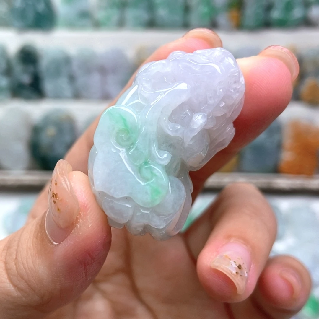 翡翠未镶嵌吊坠(赠链)