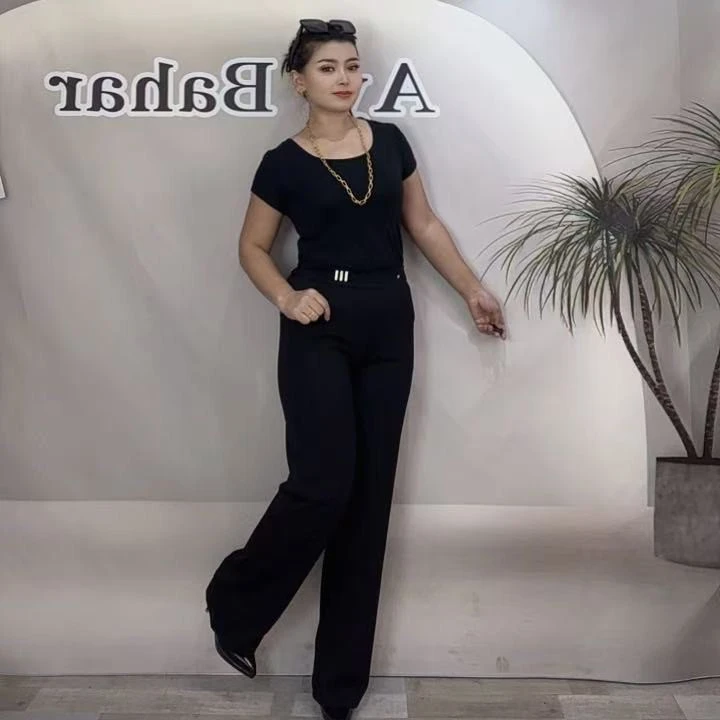 8156  女装质量好的裤子