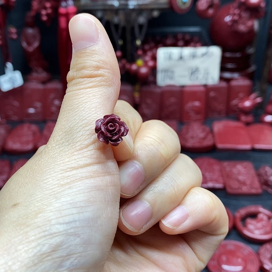 天然辰砂玫瑰花耳钉