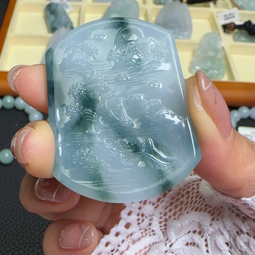 翡翠未镶嵌颈饰