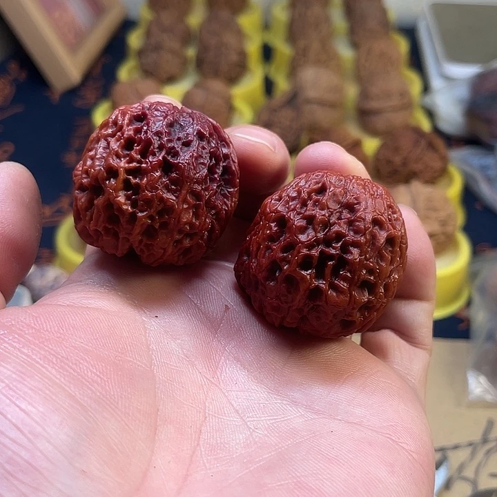 文玩核桃把件55铁狮子43